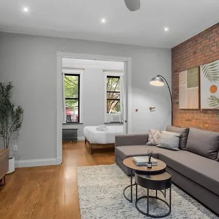 Chic Nyc Retreat By Central Park